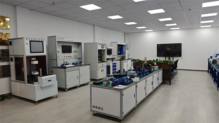 设备展示厅.jpg